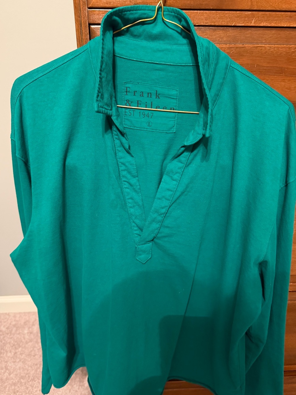 Frank & Eileen Patrick short. Size Large. Kelly green color